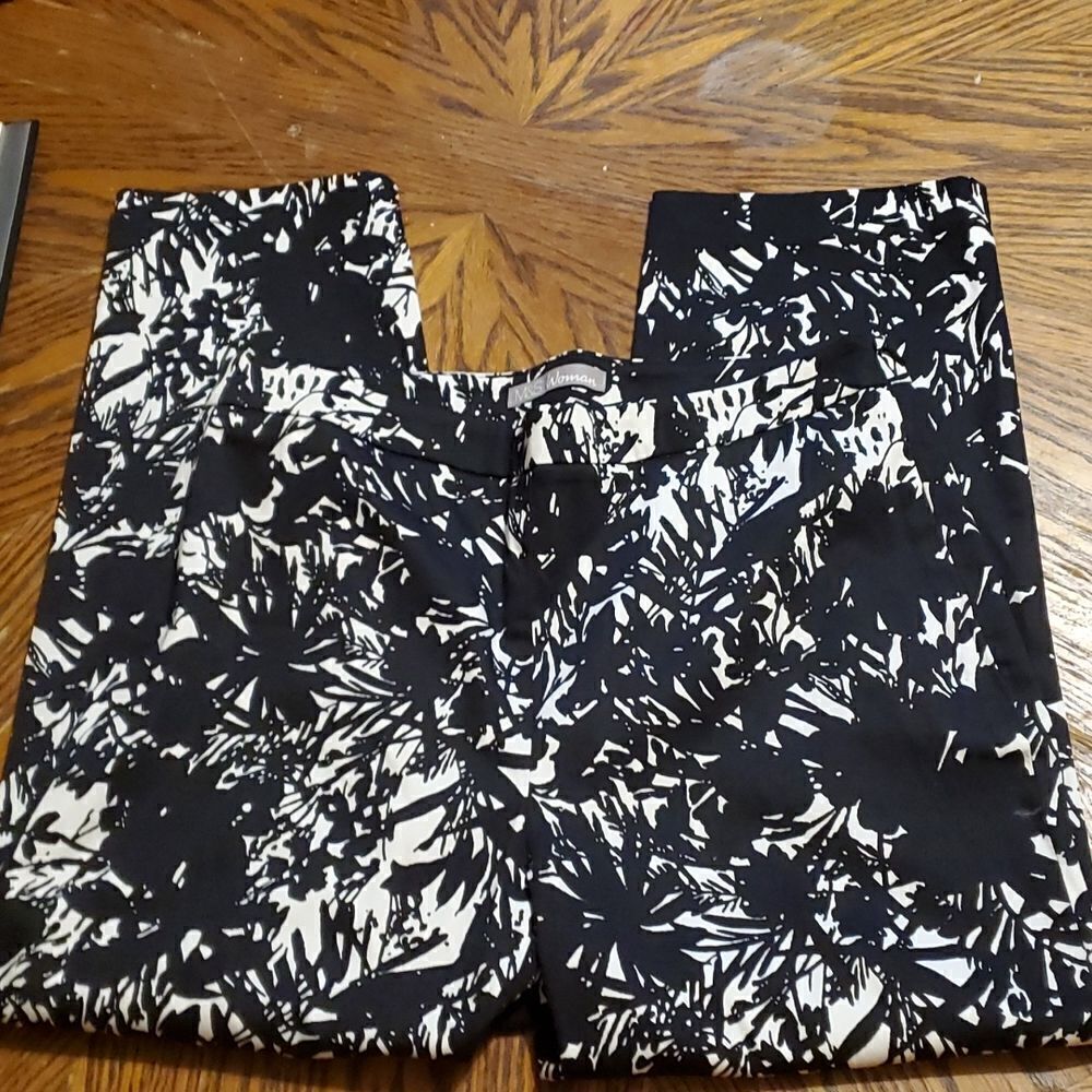 M &S  woman crop size UK  8